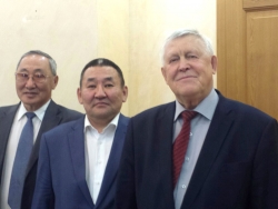 Кандидат в депутаты Госдумы от коммунистов - Петр АММОСОВ 