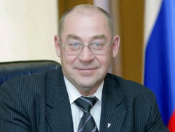 Вл.ЧЛЕНОВ захватывает Арктику?
