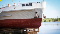 В Якутии спустили на воду два модернизированных танкера